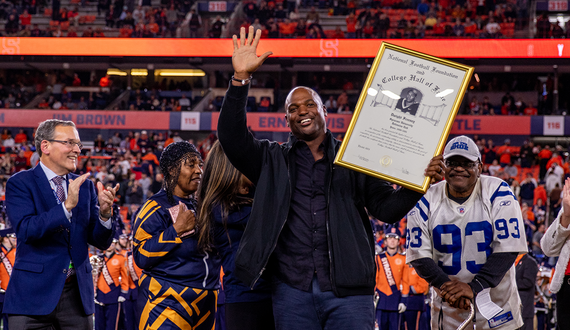 Former SU defensive end Dwight Freeney named to Pro Football Hall of Fame